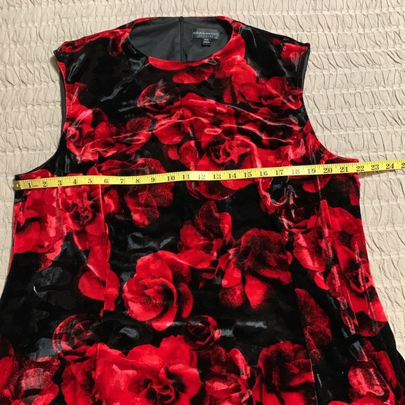 Connected Women’s Velvet Red/Black Midi Dress Size 20W Glam Whimsy Goth Event - Picture 11 of 13